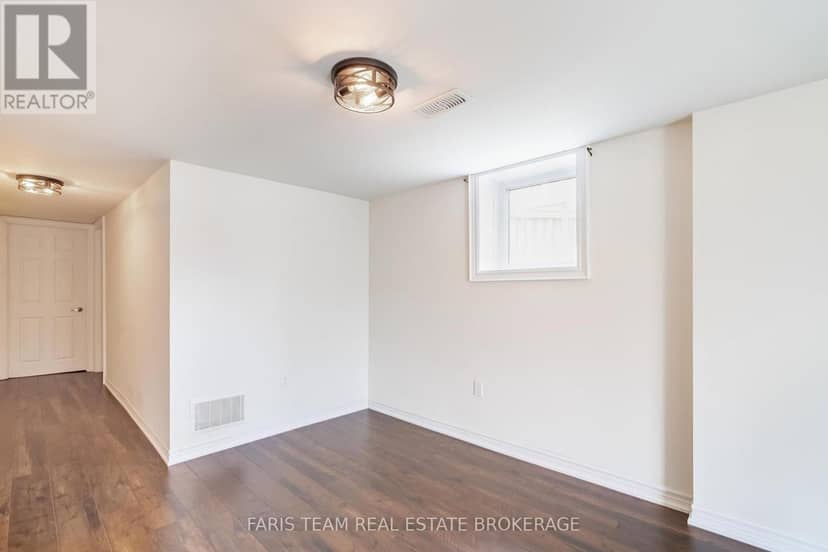 33 Pearl Street — photo 39 of 40