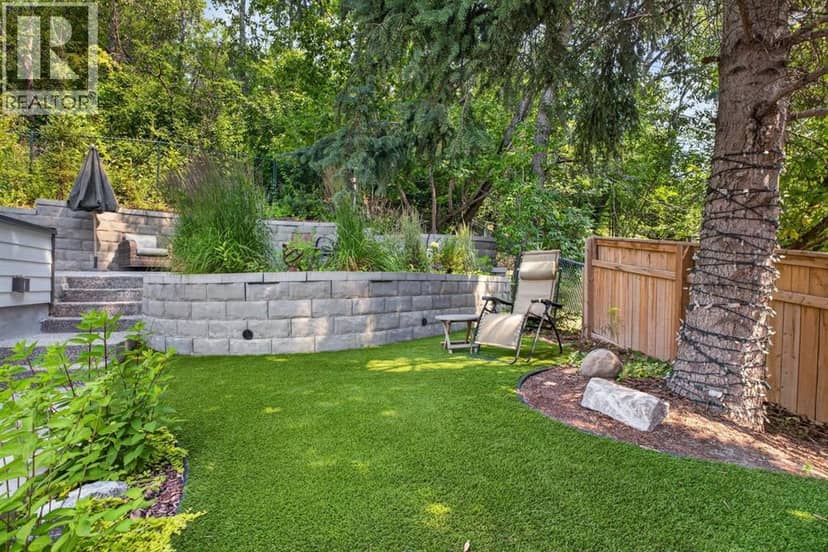 124 Garden Crescent SW — photo 22 of 25