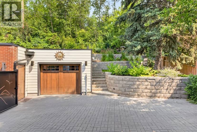 124 Garden Crescent SW — photo 25 of 25