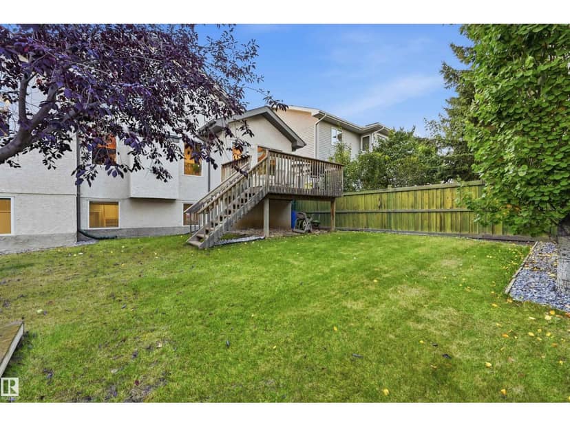 764 Haliburton Cr NW — photo 40 of 40
