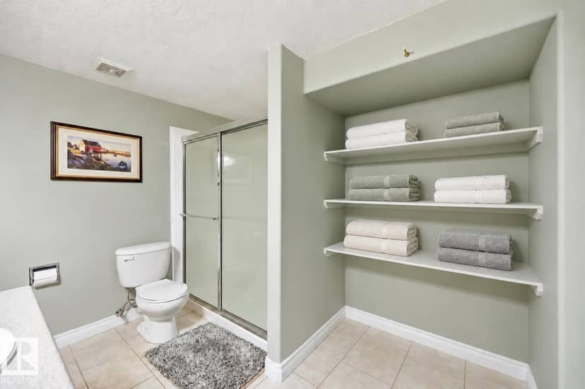 764 Haliburton Cr NW — photo 36 of 40