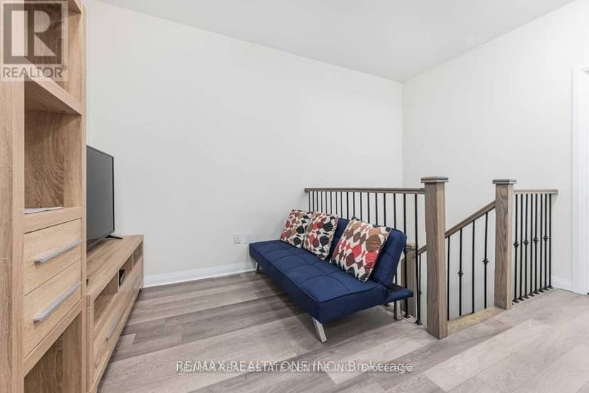 112 - 5025 Four Springs Avenue — photo 7 of 15