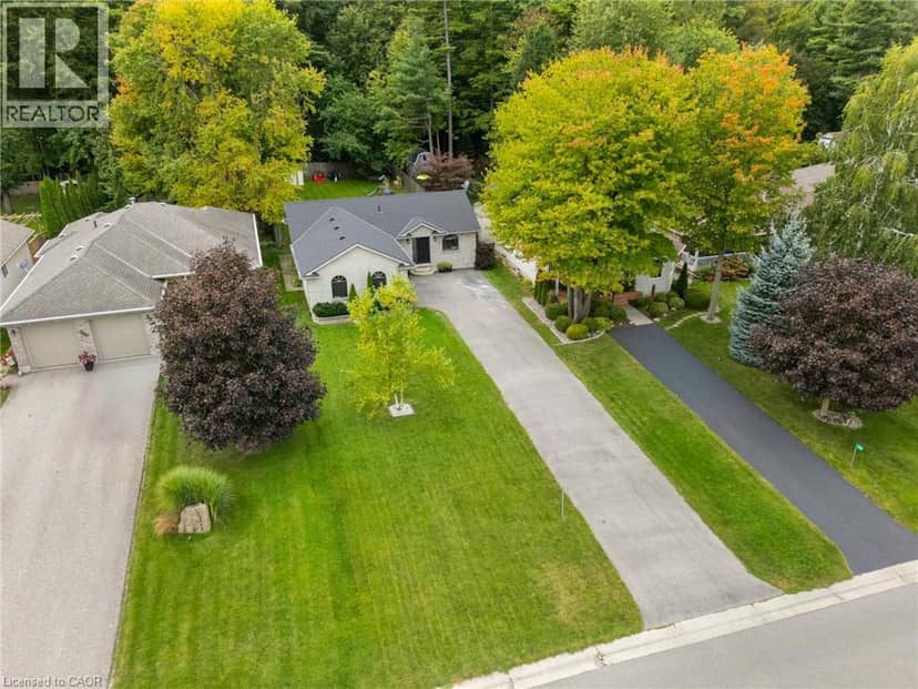 53 HAWTREY Road — photo 7 of 36