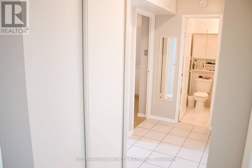 1111 - 50 Lotherton Pathway — photo 17 of 23