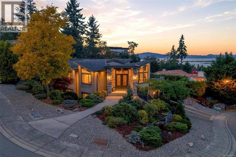 3495 Simmons Pl, Nanoose Bay