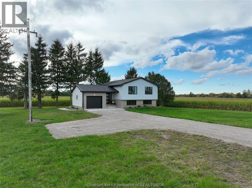 5385 Carriage ROAD — photo 3 of 40