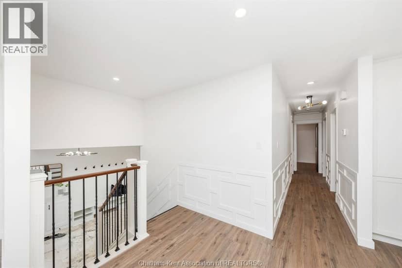 5385 Carriage ROAD — photo 14 of 40