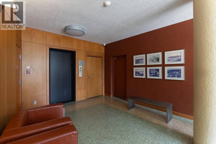 110 1975 PENDRELL STREET, Vancouver, photo 5