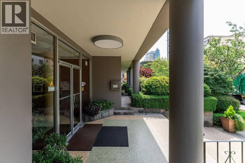 110 1975 PENDRELL STREET, Vancouver, photo 4