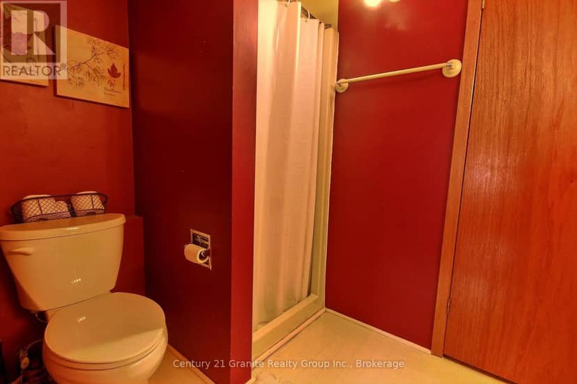 1051 Halls Lake Road — photo 15 of 25