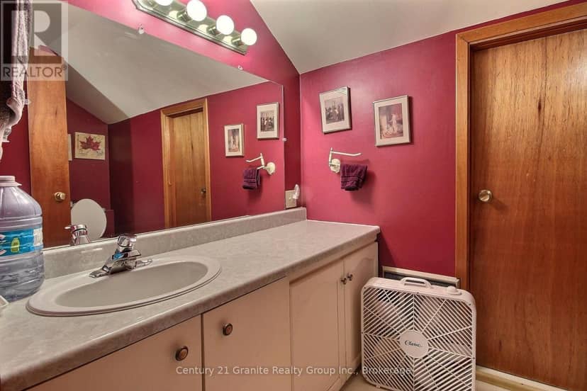 1051 Halls Lake Road — photo 16 of 25