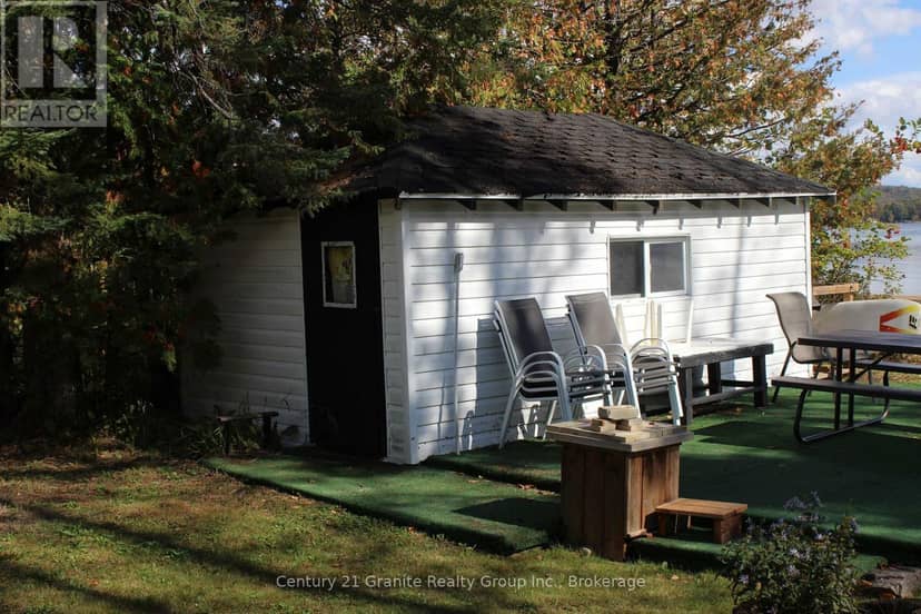 1051 Halls Lake Road — photo 21 of 25