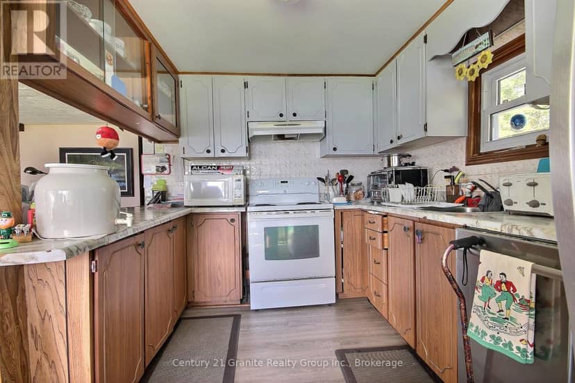 1051 Halls Lake Road — photo 9 of 25