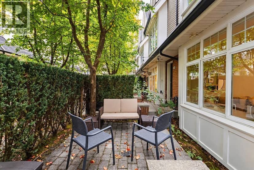 3822 WELWYN STREET, Vancouver, photo 2