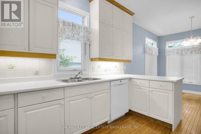 38 Quinella Place — photo 9 of 40