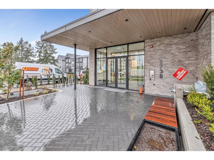 4F 15738 85 AVENUE, Surrey