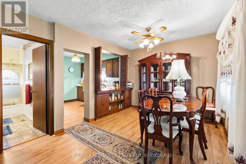 2249 North Shore Drive — photo 9 of 32