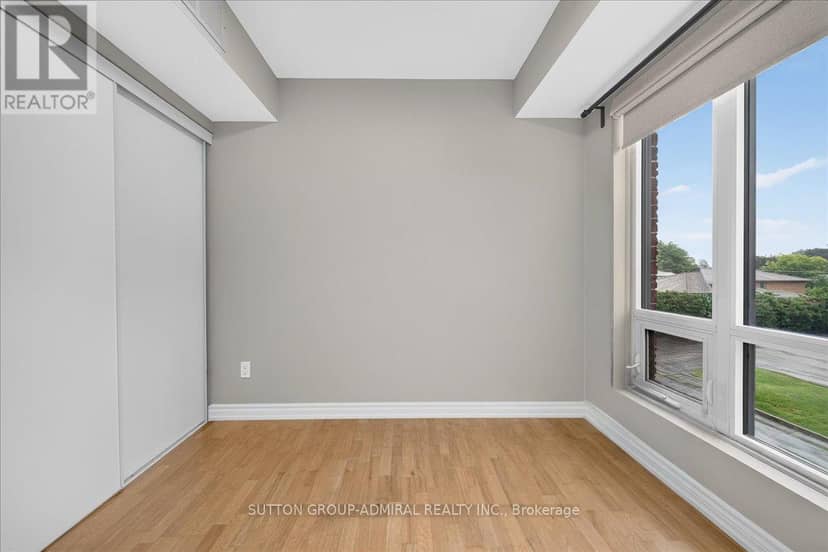 202 - 2 Maxwell Street — photo 12 of 25