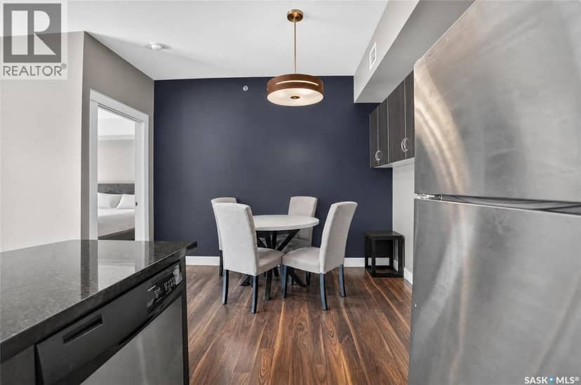 302 721 8th STREET E — photo 11 of 40