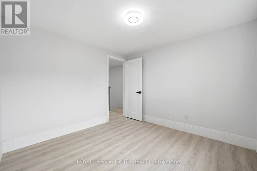 26 Winston Crescent — photo 19 of 36