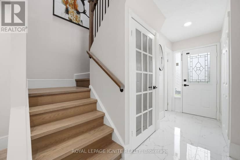 26 Winston Crescent — photo 3 of 36