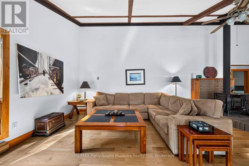 53 Crown Retreats Road — photo 16 of 40