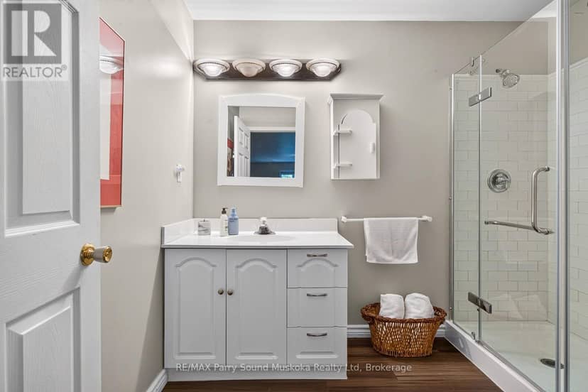 53 Crown Retreats Road — photo 35 of 40