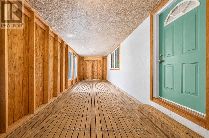 53 Crown Retreats Road — photo 36 of 40