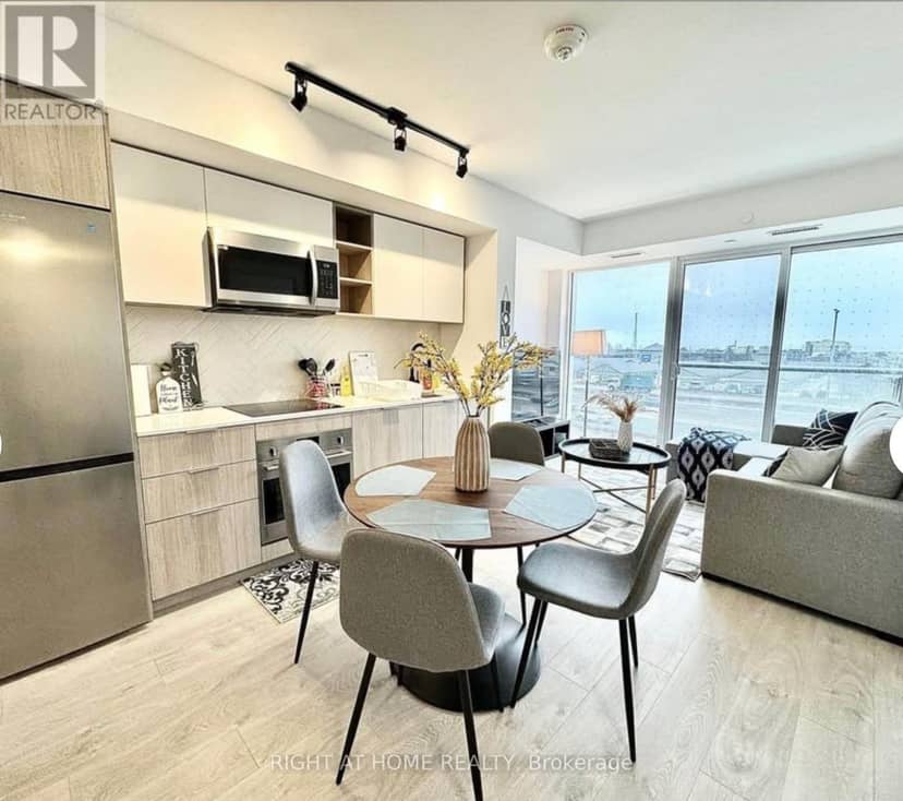 328 - 36 Zorra Street — photo 2 of 6