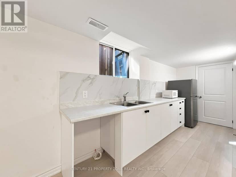 102 Cadillac Crescent — photo 19 of 28