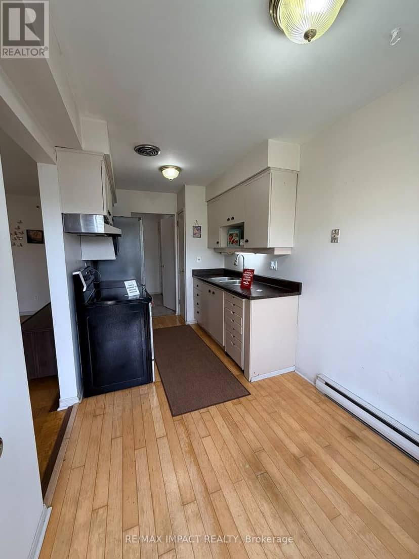 28 - 33 Taunton Road, Oshawa, photo 2