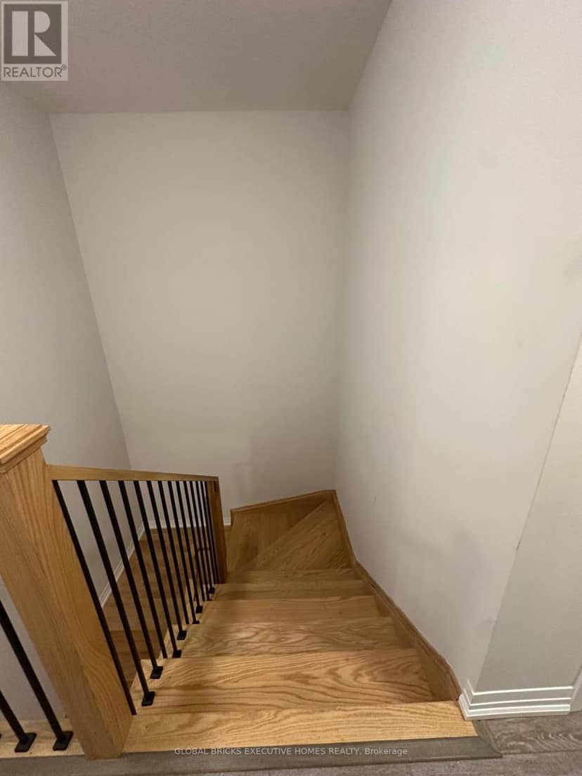 20 Blacklock Street — photo 7 of 15