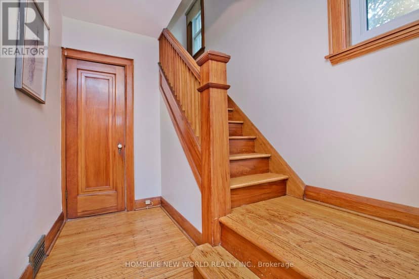 74 Haddon Avenue N, Hamilton, photo 3
