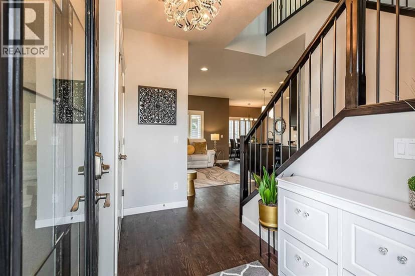 8 Hamptons Crescent SE, Medicine Hat, photo 5