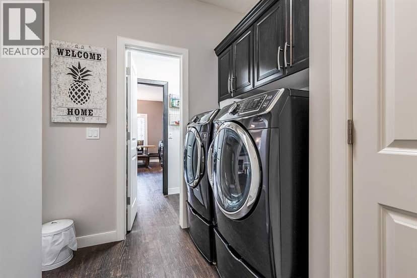 8 Hamptons Crescent SE — photo 18 of 40