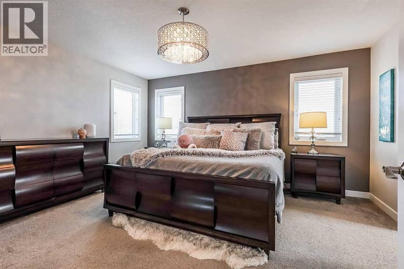 8 Hamptons Crescent SE — photo 23 of 40