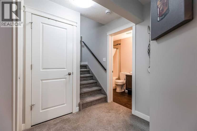 8 Hamptons Crescent SE — photo 32 of 40