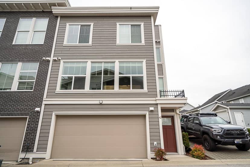 42 8372 202B STREET, Langley