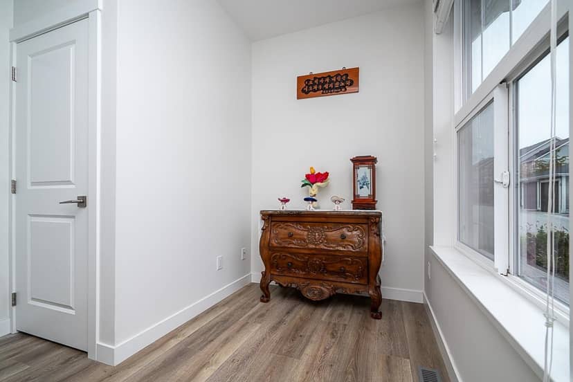 42 8372 202B STREET, Langley, photo 3