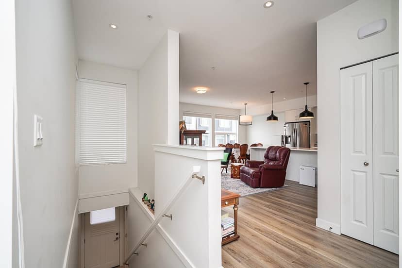 42 8372 202B STREET, Langley, photo 4