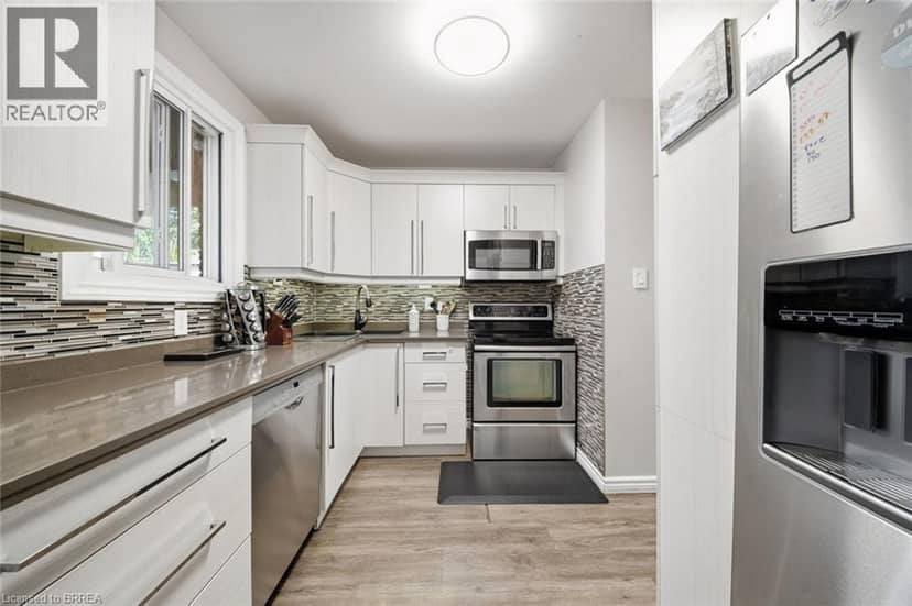 39 MAGNOLIA Drive — photo 12 of 40