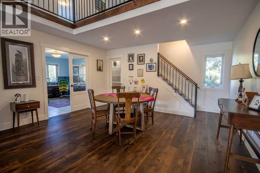1101 6 Street SW — photo 15 of 40