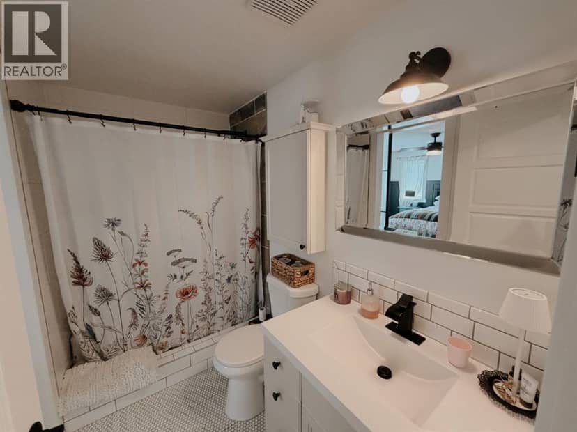 1101 6 Street SW — photo 32 of 40