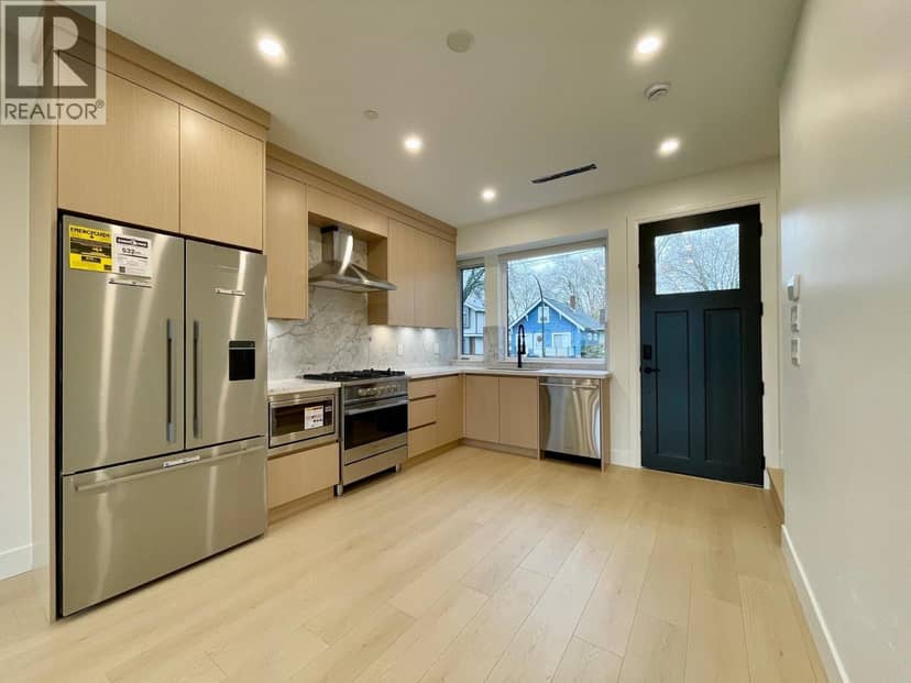 162 E 43RD AVENUE, Vancouver, photo 2