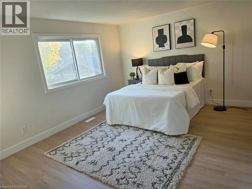 23 ALAYNE Crescent — photo 10 of 27