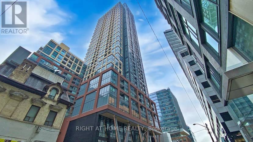 4013 - 108 Peter Street — photo 2 of 40