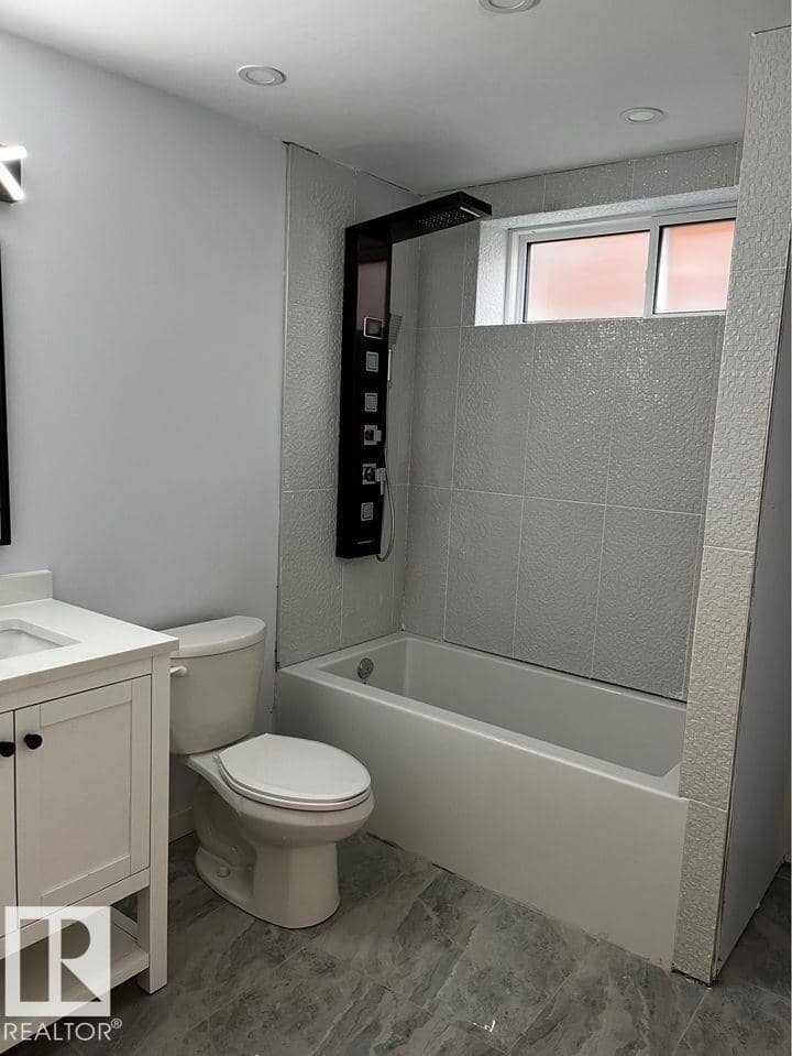 8823-8825 95 ST NW — photo 38 of 40