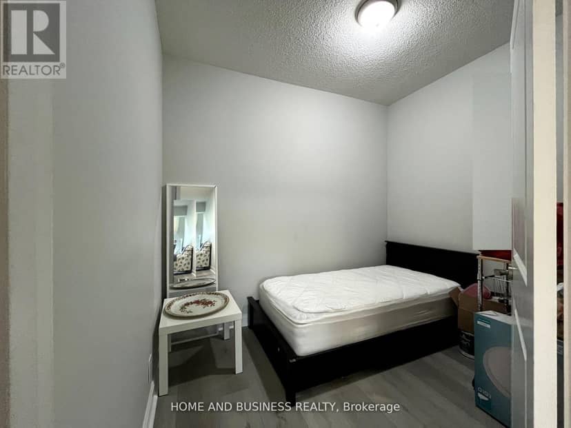 101 - 80 Absolute Avenue — photo 11 of 24