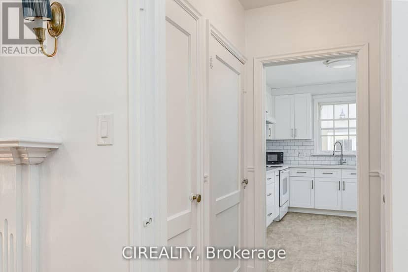 25 Howard Avenue — photo 15 of 28