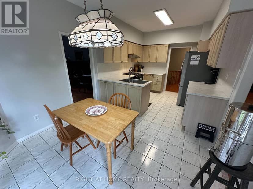 4369 Goldenwood Drive — photo 10 of 22